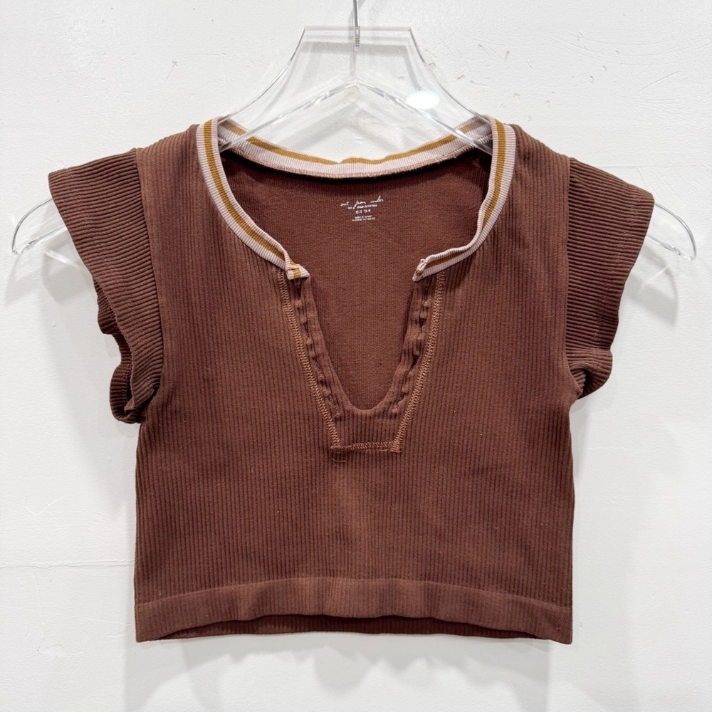 Urban Outfitters Out From Under Go For Gold Seamless Crop Top Brown V-Neck XS/S